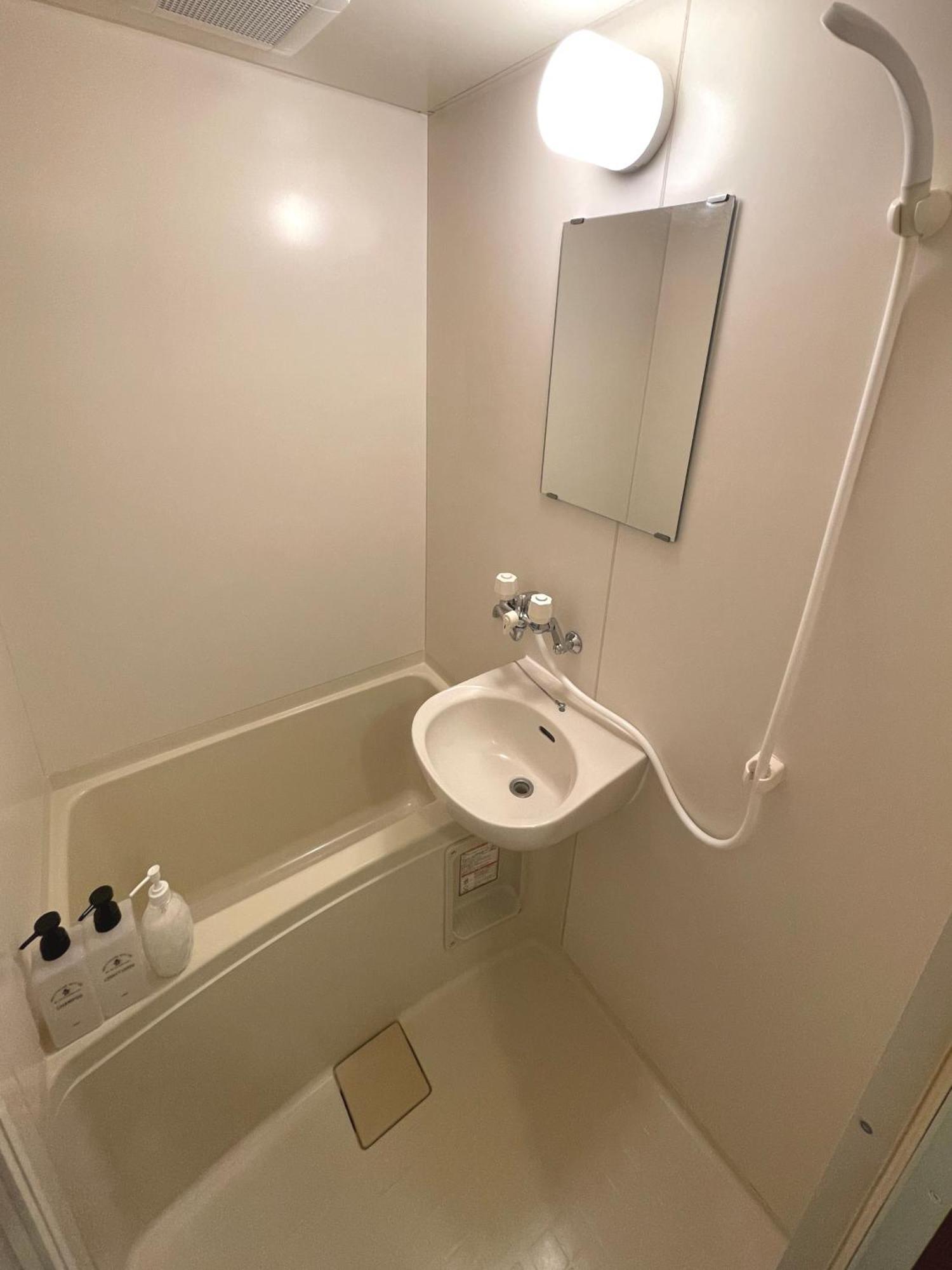 #1 新宿まで2分! 清潔で安全な部屋! Wifi無料! 東京都 エクステリア 写真